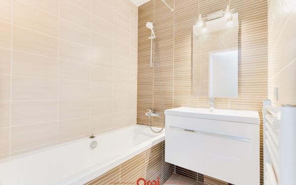 Maison à vendre    4 pièces • 155 m2 Marseille 12