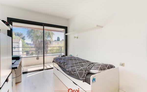 Maison à vendre    4 pièces • 155 m2 Marseille 12