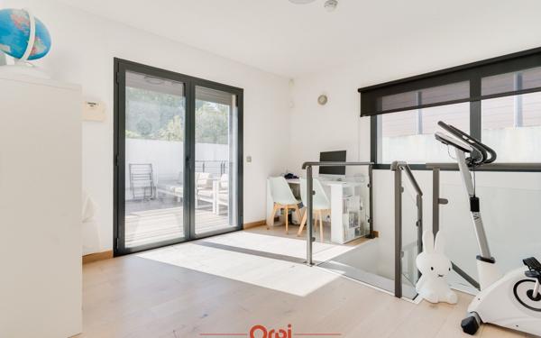 Maison à vendre    4 pièces • 155 m2 Marseille 12