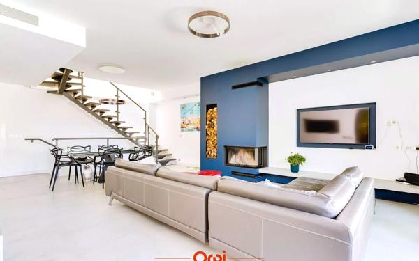 Maison à vendre    4 pièces • 155 m2 Marseille 12