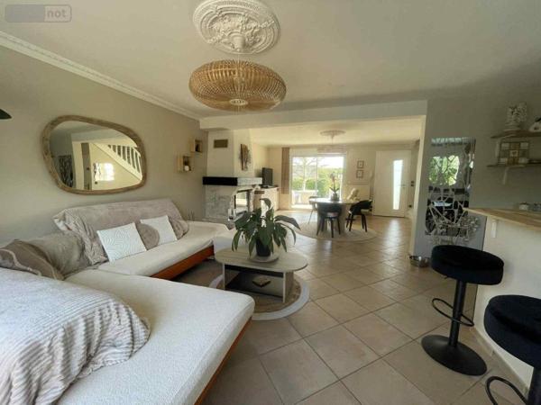 Maison à vendre à Distré dans le Maine-et-Loire (49400), ref : 49075-649