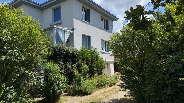 Tarbes Urac Sendère, proche centre  écoles et commerces belle maison  de 200 m² 5 chambres, dépendances, vue Pyrénées - Terrain de 1 347,00 m²