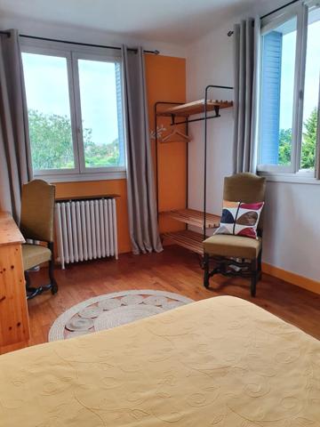 Tarbes Urac Sendère, proche centre  écoles et commerces belle maison  de 200 m² 5 chambres, dépendances, vue Pyrénées - Terrain de 1 347,00 m²