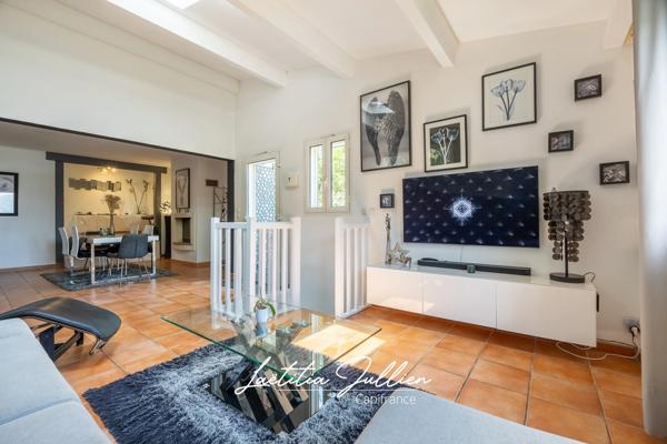 EXCLUSIVITÉ – Villa T5 de 117 m² avec piscine, vue panoramique et espace indépendant – Marseille 11ème - La Barasse