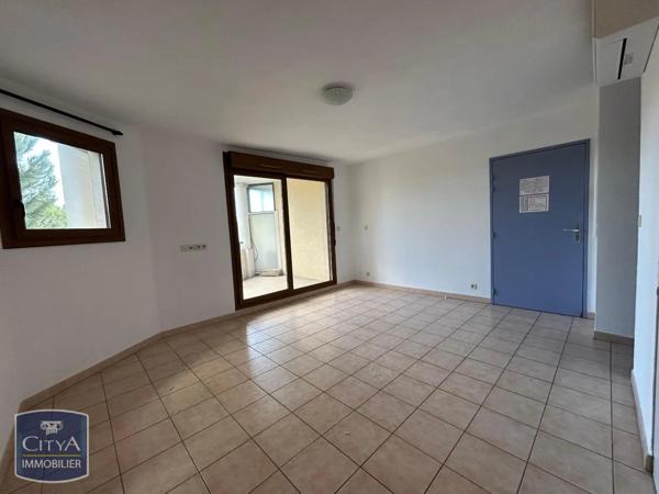 Appartement à louer 2 pièces 42.2m² Uzès (30700)
