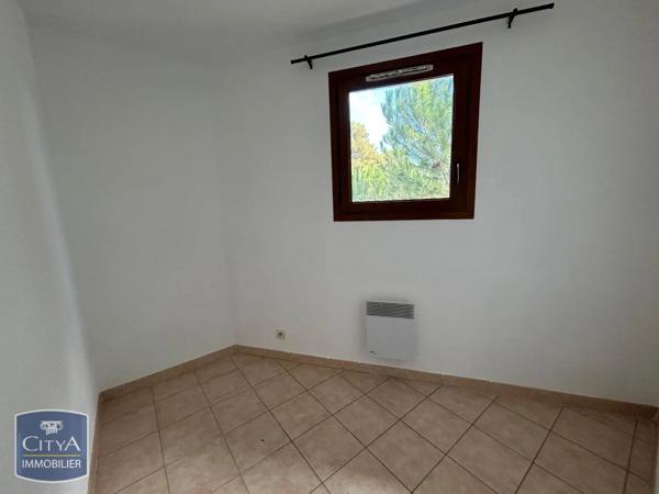 Appartement à louer 2 pièces 42.2m² Uzès (30700)