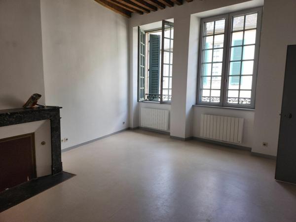 Appartement à vendre    2 pièces • 48 m2 La Charité-sur-Loire