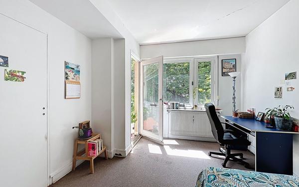 Appartement à vendre    4 pièces • 85 m2 Suresnes