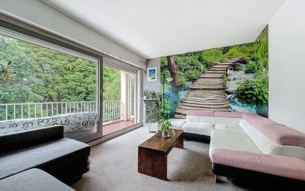 Appartement à vendre    4 pièces • 85 m2 Suresnes