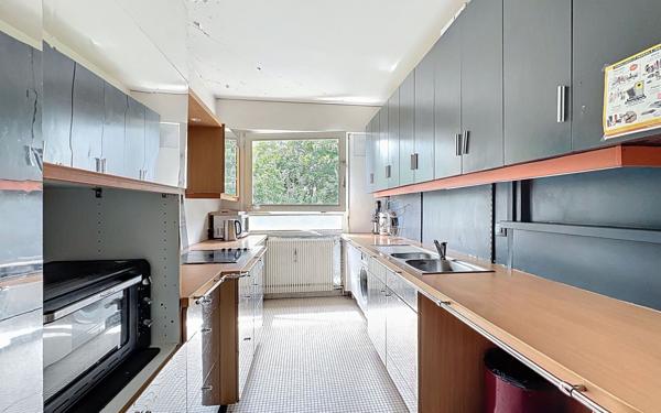 Appartement à vendre    4 pièces • 85 m2 Suresnes