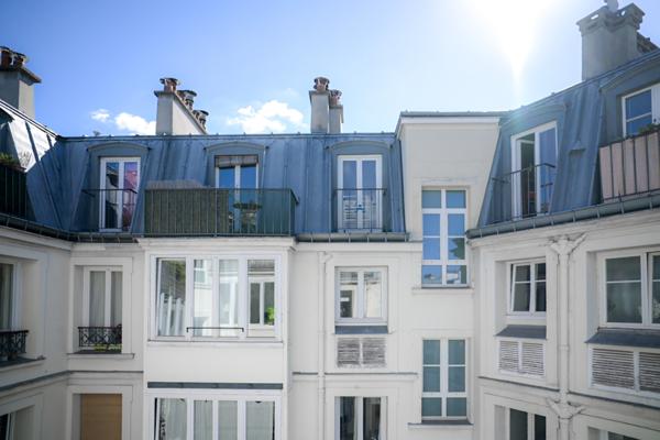 Paris 18 ème : 2 pièces de 35 m² avec cave dernier étage , calme et charme !