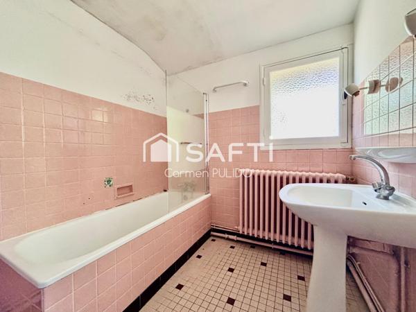Maison en pierre 110 m² – Centre-ville de Castillon-la-Bataille – 3 chambres – Jardin