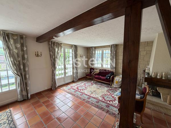 Maison Bois-guillaume - 4 chambres - 160 m2 - Proche  Gare Rouen - Maison calme - Idéale pour une famille - bel espace extérieur