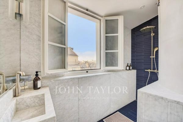 Appartement de charme au dernier étage
