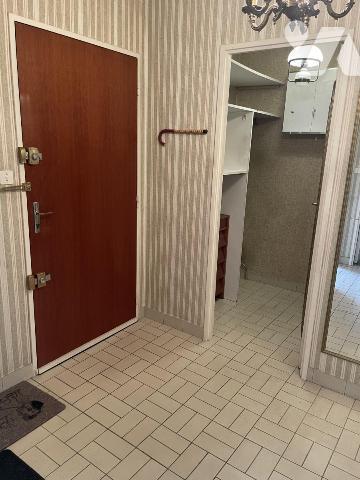 Epau, île aux sports, T5, 3 chambres, balcon , garage.