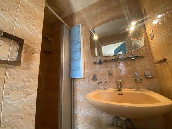 THOUARS Maison de ville de 79 m2 avec garage proche gare et écoles