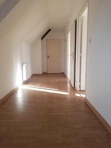 Maison à louer 5 pièces - 102 m²