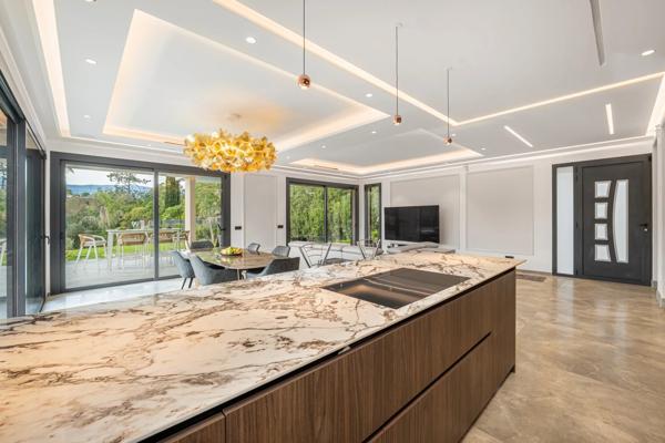 Belle villa contemporaine à quelques minutes de Mougins