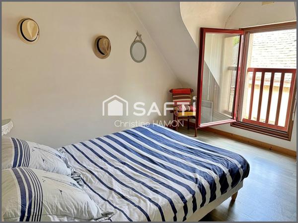 Sur le port à deux pas de la plage, tout à pied !