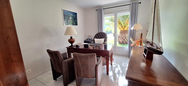 Fouesnant, côté Mousterlin, Maison de 4 chambres avec piscine couverte