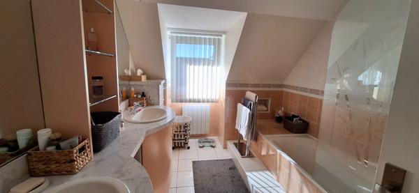 Fouesnant, côté Mousterlin, Maison de 4 chambres avec piscine couverte