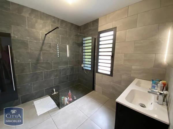 Maison à louer 5 pièces 114.92m² Saint-Paul (97435)