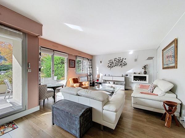 Appartement 5 pièces de 107.41 m² - Saint-Germain-en-Laye