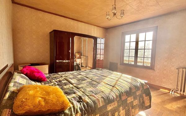 Maison à vendre    7 pièces • 253,39 m2 Reyrieux