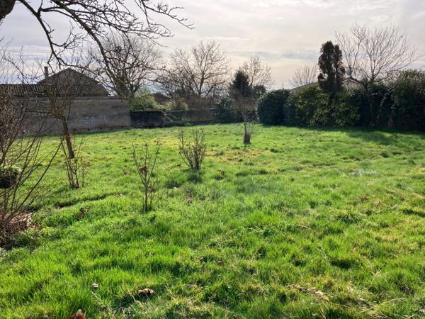 Terrain à vendre de 470,00 m² TAPONAS (69) - TERRAIN CONSTRUCTIBLE 470 m² - plat et au calme