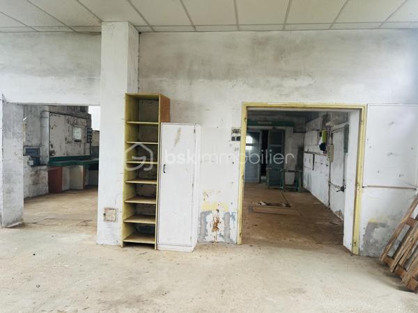 Terrain commercial de 548 m²