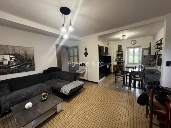 Maison - Proximite oloron-sainte-marie - Réf.:205311 PROXIMITE OLORON - MAISON D'HABITATION T5 AVEC JARDIN COMPOSEE DE DEUX APPARTEMENTS -