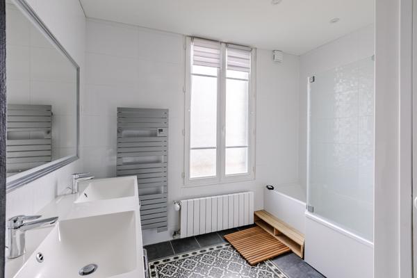 MAISON 6 PIECES - 160 M² - MANTES LA JOLIE Mantes-la-Jolie (78200)