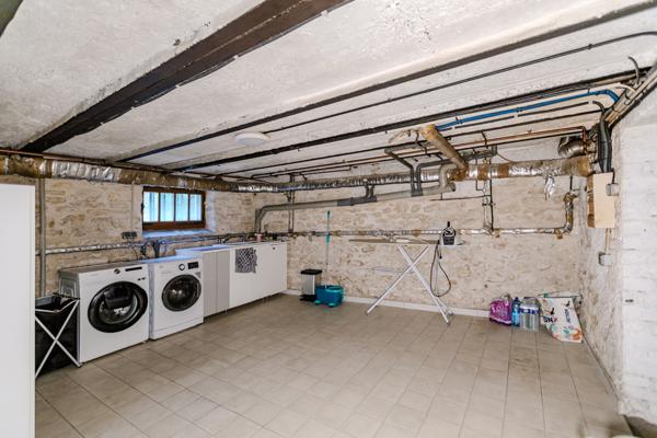 MAISON 6 PIECES - 160 M² - MANTES LA JOLIE Mantes-la-Jolie (78200)