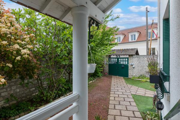 MAISON 6 PIECES - 160 M² - MANTES LA JOLIE Mantes-la-Jolie (78200)