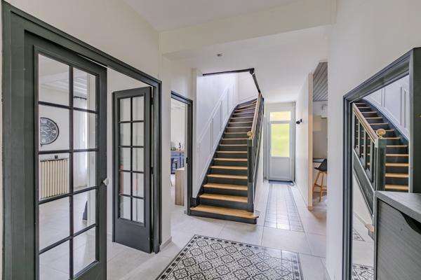 MAISON 6 PIECES - 160 M² - MANTES LA JOLIE Mantes-la-Jolie (78200)