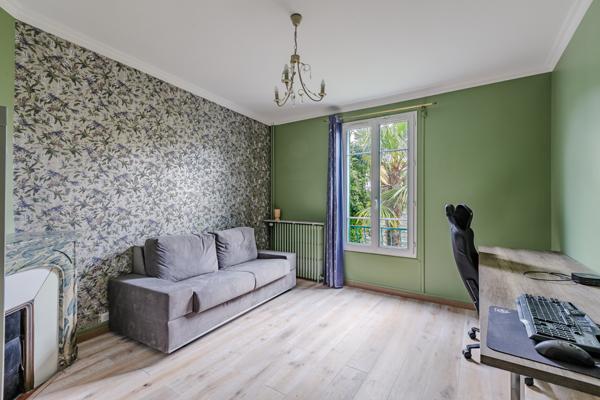 MAISON 6 PIECES - 160 M² - MANTES LA JOLIE Mantes-la-Jolie (78200)