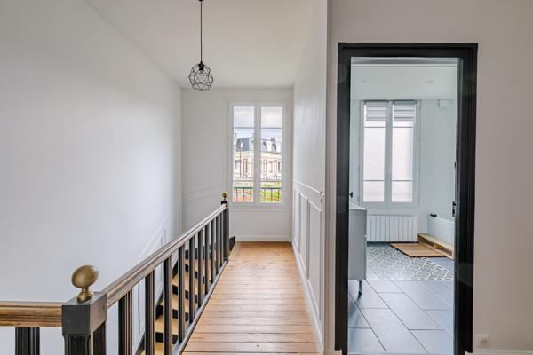 MAISON 6 PIECES - 160 M² - MANTES LA JOLIE Mantes-la-Jolie (78200)