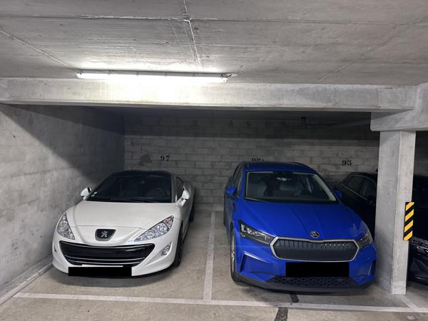 Maffliers (95560) A vendre à Maffliers, beau duplex de 3/4 pièces, 75 m2, 2 chambres, avec 2 parkings en sous-sol.