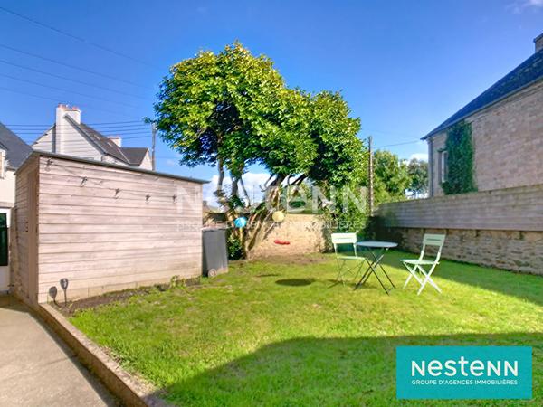 Maison de ville Quintin centre, 5 chambres, petit jardin clos !