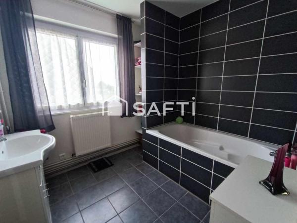 Maison semi individuelle jardin garage