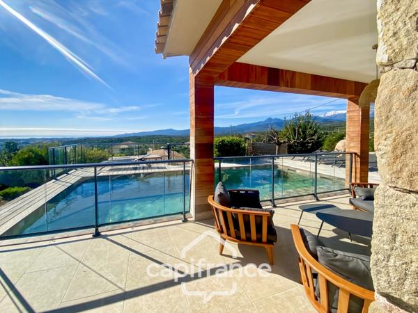 Maison à vendre 4 pièces VENTISERI (20) de 96 m2 avec vue mer et piscine chauffée