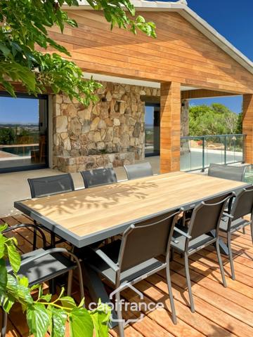 Maison à vendre 4 pièces VENTISERI (20) de 96 m2 avec vue mer et piscine chauffée