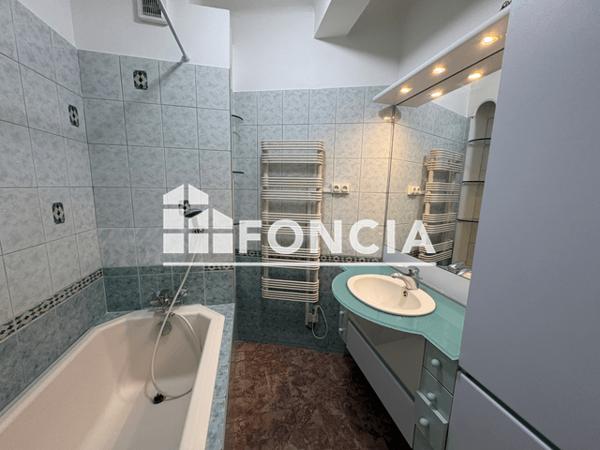 Location Appartement 5 pièces 79.9 m² - Toulon 83000