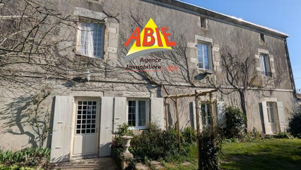 Maison  7 pièce(s)  5 chambre(s)  321 m²