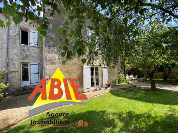 Maison  7 pièce(s)  5 chambre(s)  321 m²