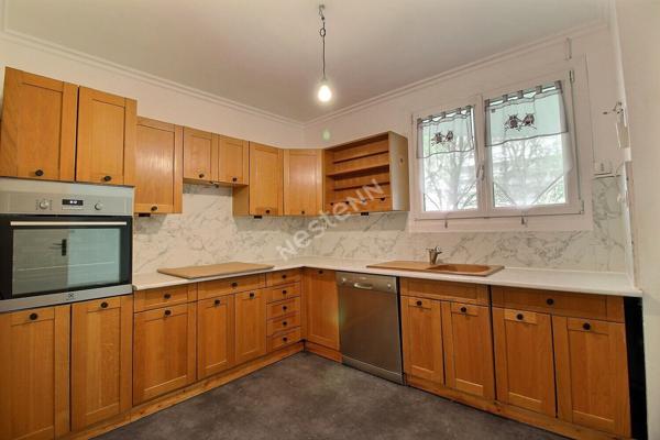 REIMS : Appartement 2 chambres - balcon- Parking couvert - Parc Passe Demoiselle