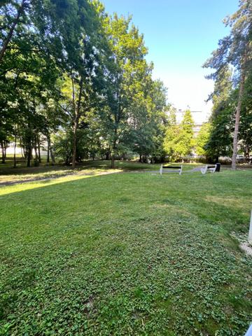 REIMS : Appartement 2 chambres - balcon- Parking couvert - Parc Passe Demoiselle