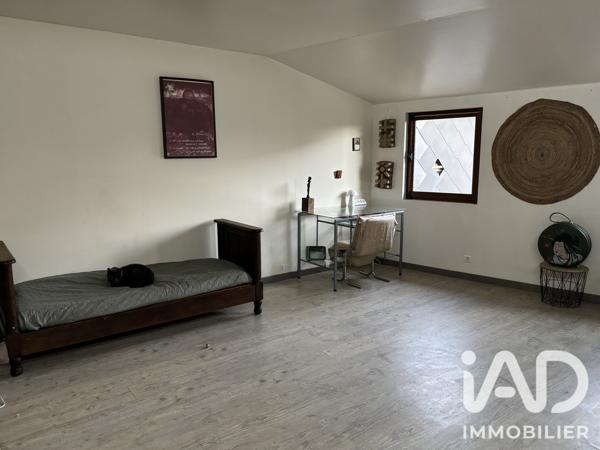 Immeuble à vendre 200 m² Forges-les-Eaux
