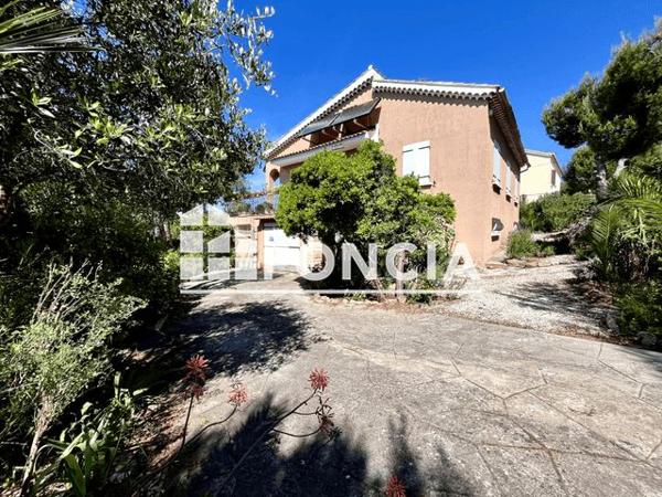 À vendre Maison 10 pièces 180 m² - Saint-mandrier-sur-mer 83430