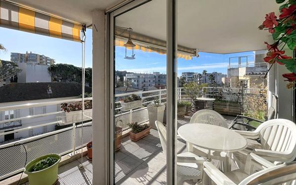 Appartement à vendre    3 pièces • 98,50 m2 Saint-Raphaël